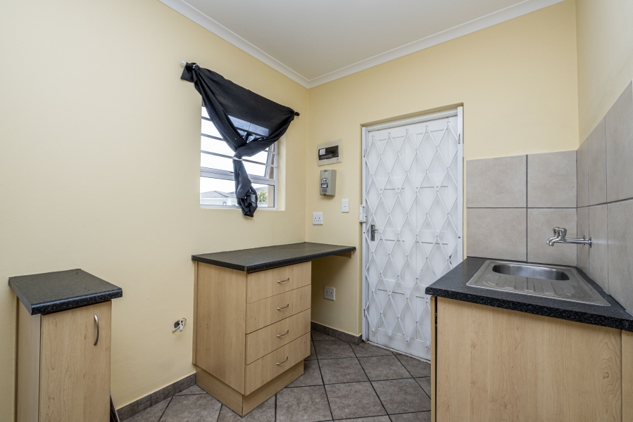 2 Bedroom Property for Sale in Sunset Glen Western Cape